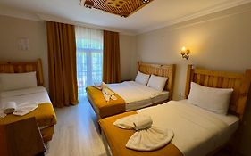 Magnificent Hotel